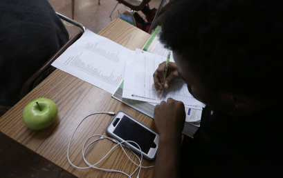 Before issuing school cellphone policy, Hochul and Banks seek more input
